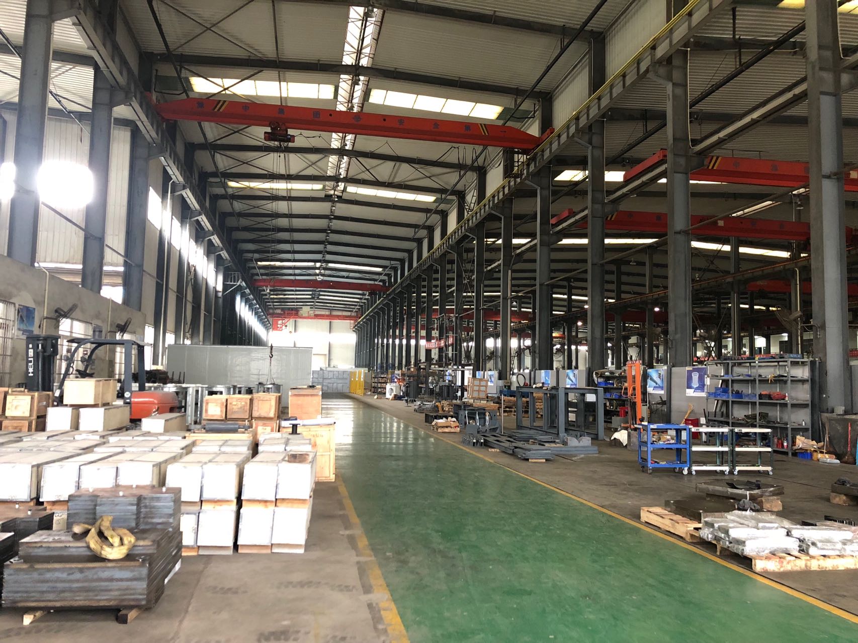 2018年1月，自建工廠投入使用，開始組建生產(chǎn)團(tuán)隊(duì)